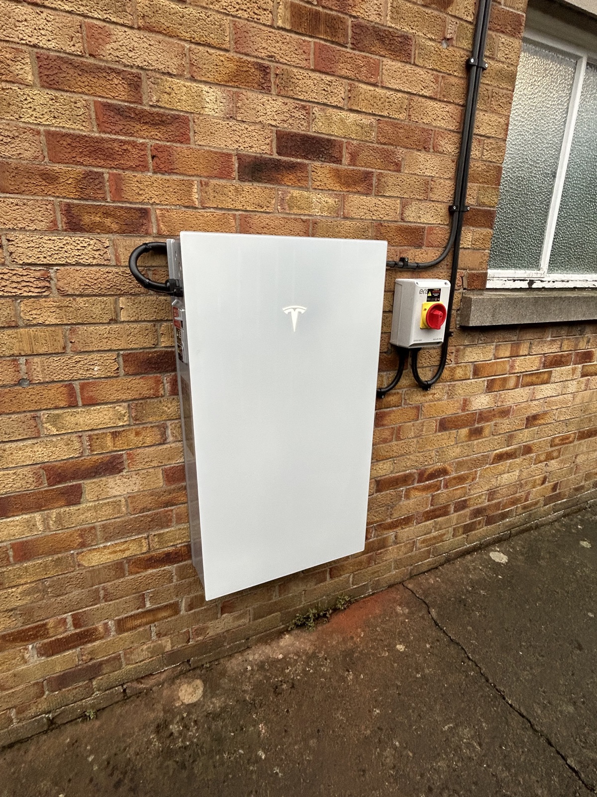 Front view of the Tesla Powerwall 3 installation in Leyburn